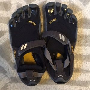 Vibram five fingers size 41